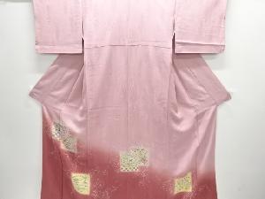 色紙に草花模様訪問着